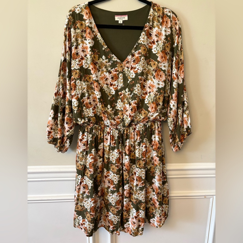 ANDREE BY UNIT Olive Green Floral Long Sleeve Dress